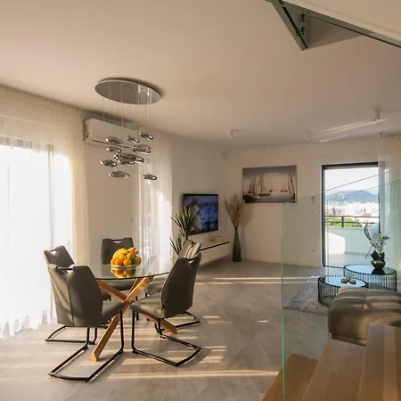 Magna Luxury Apartment