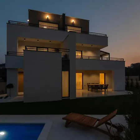 Magna Luxury דירה