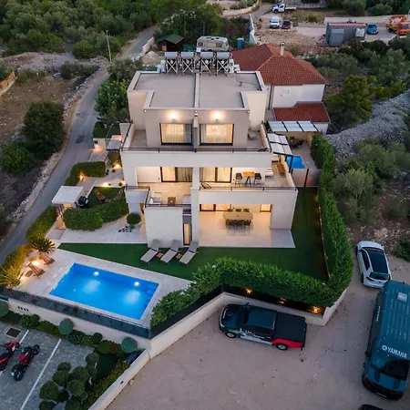 Magna Luxury Διαμέρισμα Μούρτερ