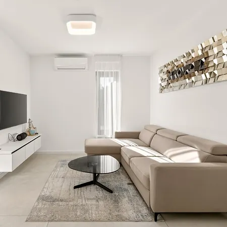 דירה Magna Luxury מורטר