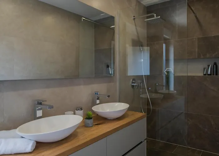 Magna Luxury مورتير