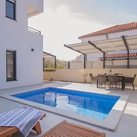 아파트 Magna Luxury