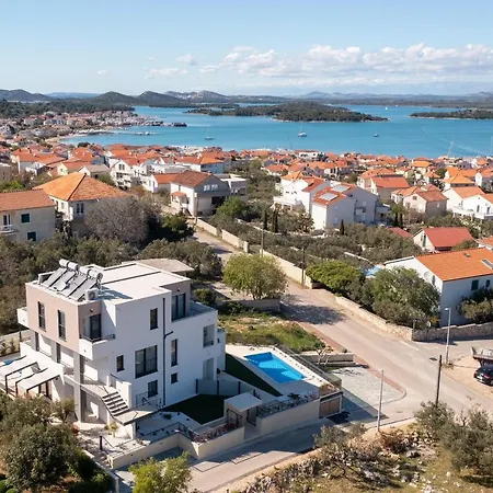 Magna Luxury 아파트 무르테르