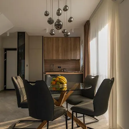 Magna Luxury 무르테르